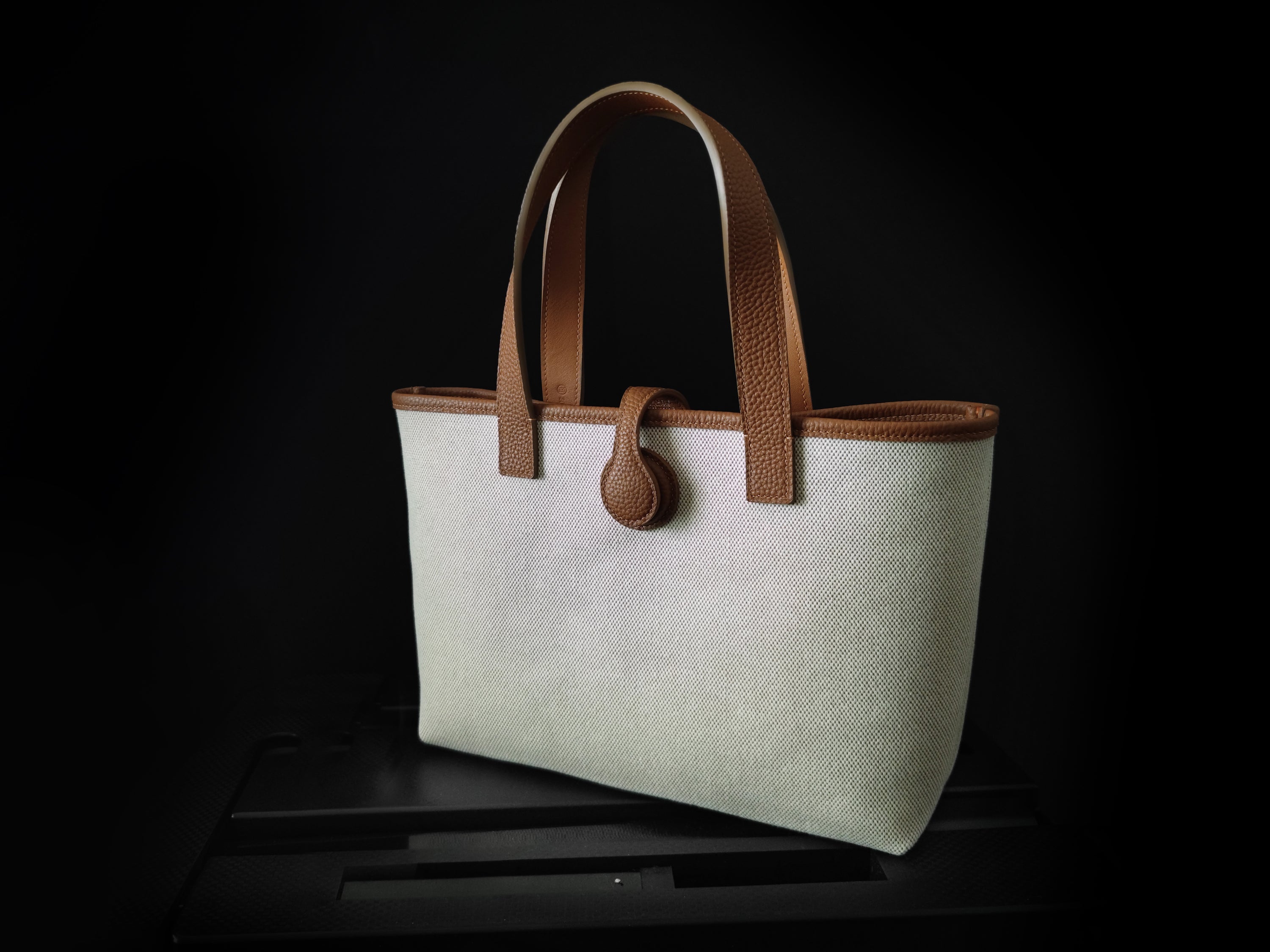 Elísea Tote Bag